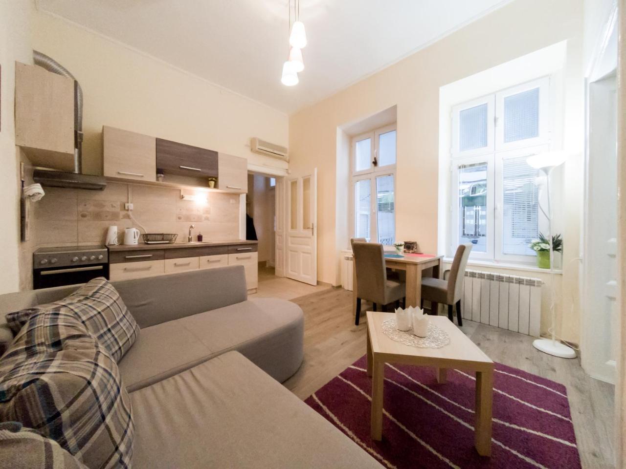 Apartment Ema Belgrado Buitenkant foto