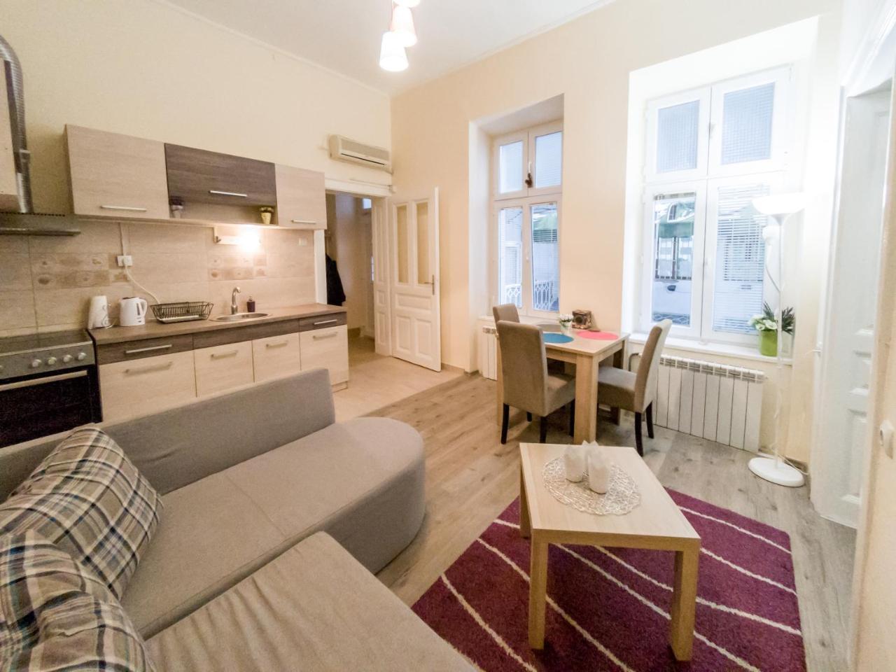 Apartment Ema Belgrado Buitenkant foto